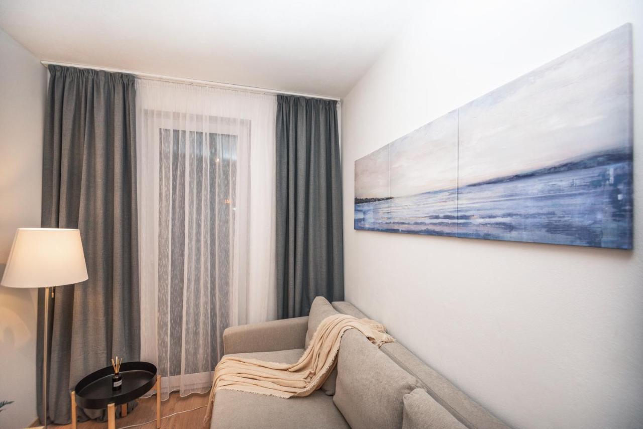 City Center Apartment - Modern & Elegant Братислава Екстер'єр фото