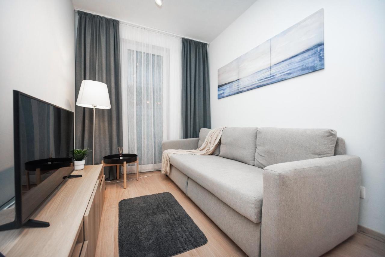 City Center Apartment - Modern & Elegant Братислава Екстер'єр фото